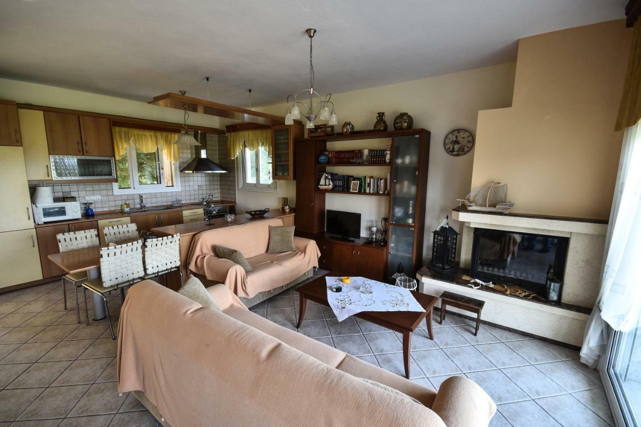 Martha'S Villa Nea Iraklitsa Εξωτερικό φωτογραφία